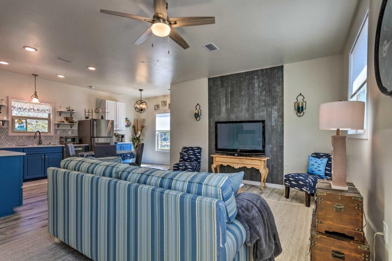 East Bay Vacation Rental With Dock! Navarre Bagian luar foto