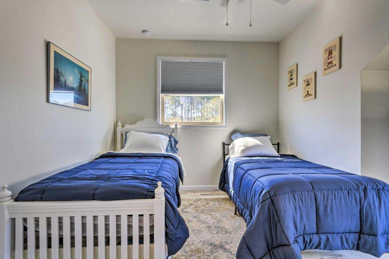 East Bay Vacation Rental With Dock! Navarre Bagian luar foto