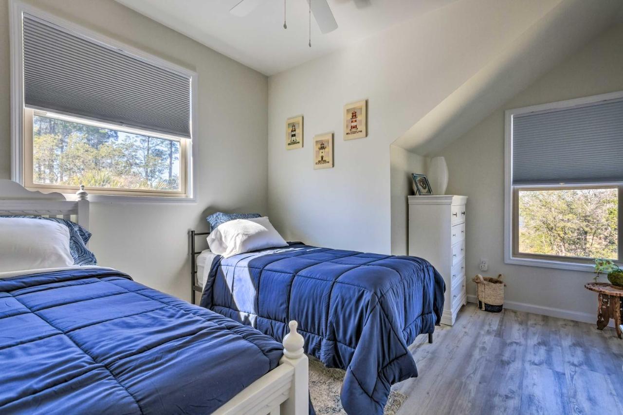 East Bay Vacation Rental With Dock! Navarre Bagian luar foto