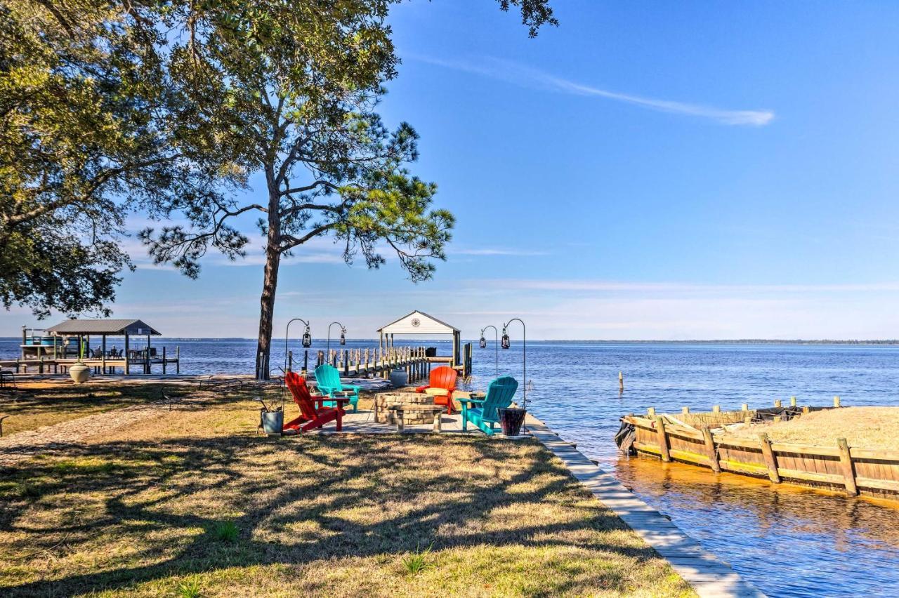 East Bay Vacation Rental With Dock! Navarre Bagian luar foto